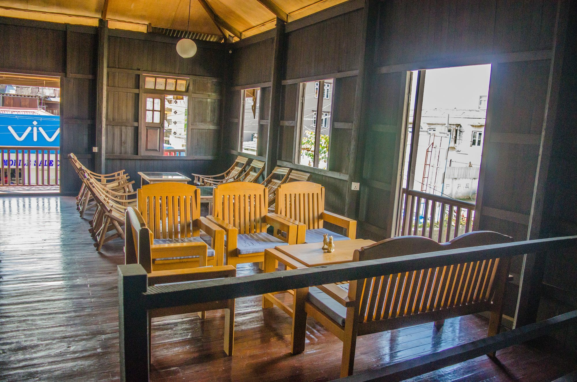 Hardwood Lodge Nyaung Shwe Exterior foto